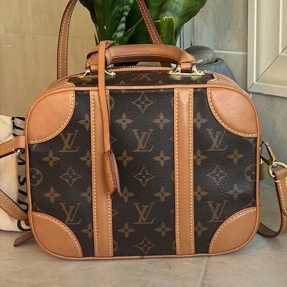 Live Friday night  Show listing Blowout sale today Don’t miss out - Picture 7 of 17